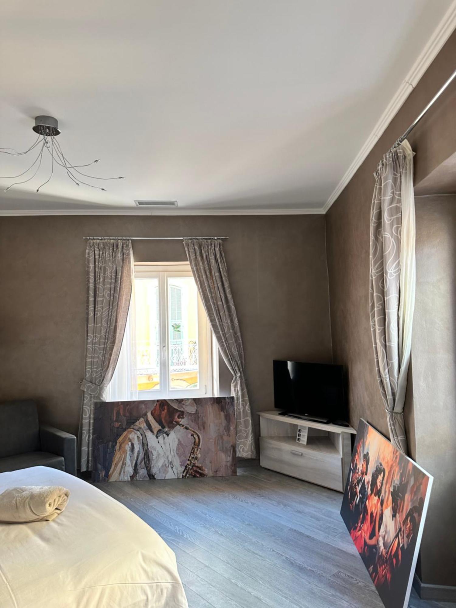 Prima Fila Due Pemium Guest House Sanremo Dış mekan fotoğraf